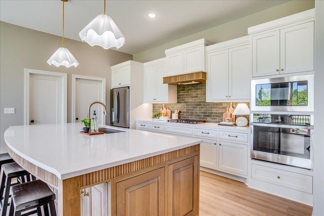 9642 W Cedar Lane, Maize, KS 67101