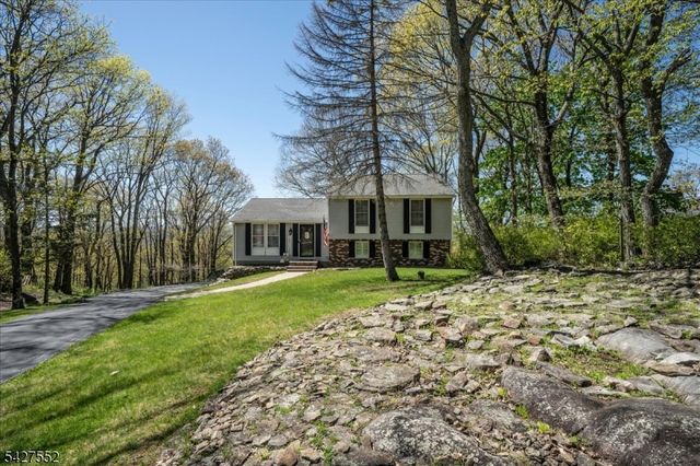 103 Panorama Dr, Vernon Twp., NJ 07461
