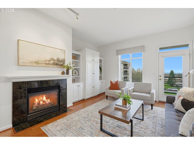 4884 Nw PROMENADE Ter 301, Portland, OR 97229