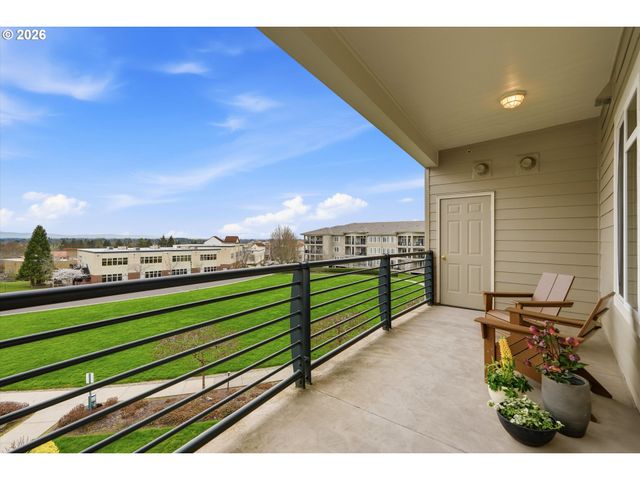 4884 Nw PROMENADE Ter 301, Portland, OR 97229