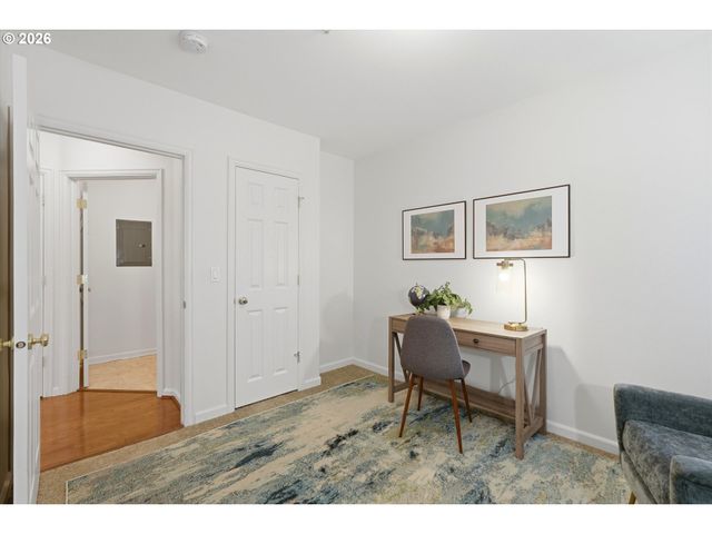 4884 Nw PROMENADE Ter 301, Portland, OR 97229