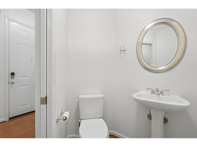 4884 Nw PROMENADE Ter 301, Portland, OR 97229