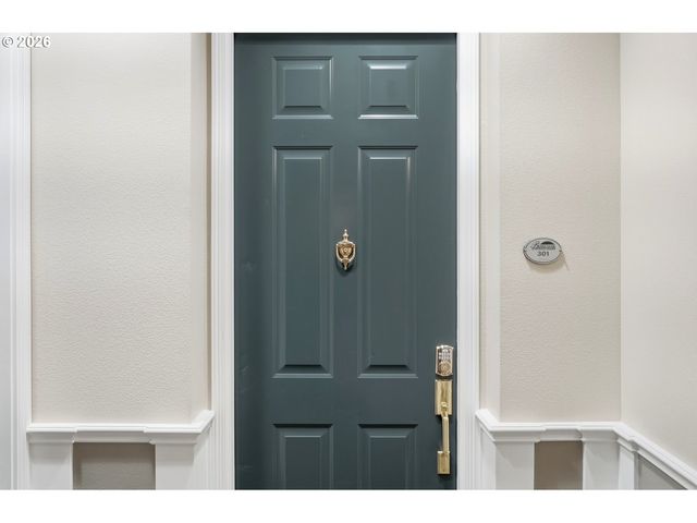 4884 Nw PROMENADE Ter 301, Portland, OR 97229