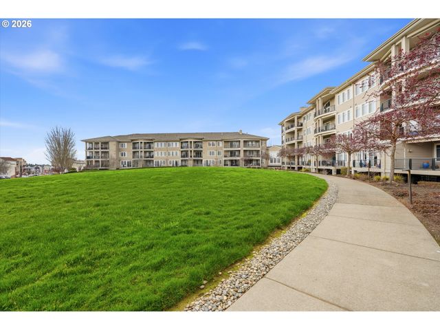 4884 Nw PROMENADE Ter 301, Portland, OR 97229