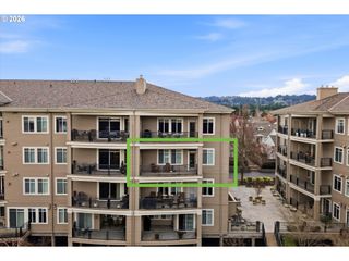 4884 Nw PROMENADE Ter 301, Portland, OR 97229