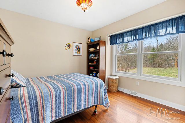 7245 Packer Drive NE, Belmont, MI 49306