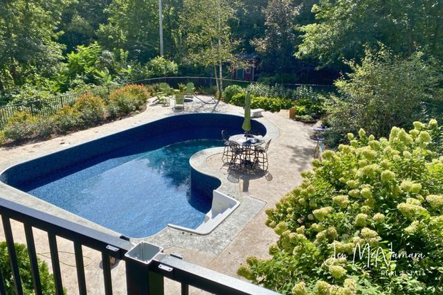 7245 Packer Drive NE, Belmont, MI 49306