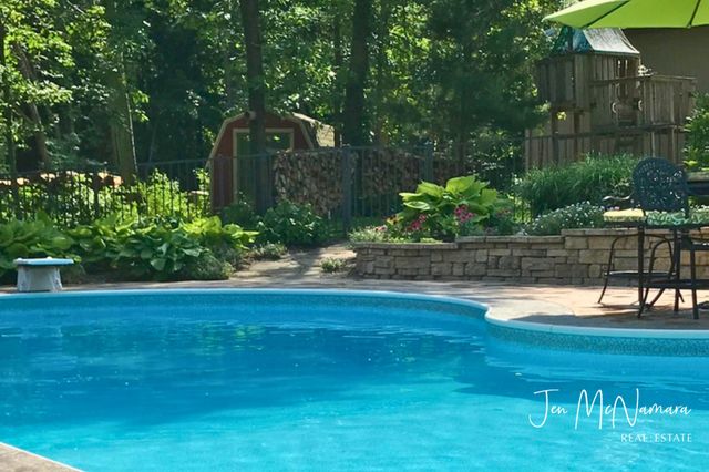 7245 Packer Drive NE, Belmont, MI 49306