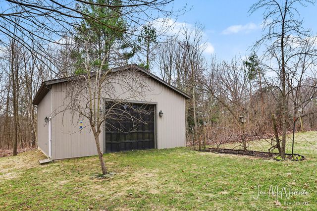 7245 Packer Drive NE, Belmont, MI 49306