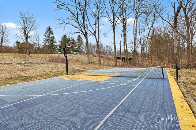 7245 Packer Drive NE, Belmont, MI 49306