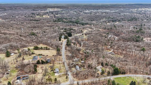 7245 Packer Drive NE, Belmont, MI 49306