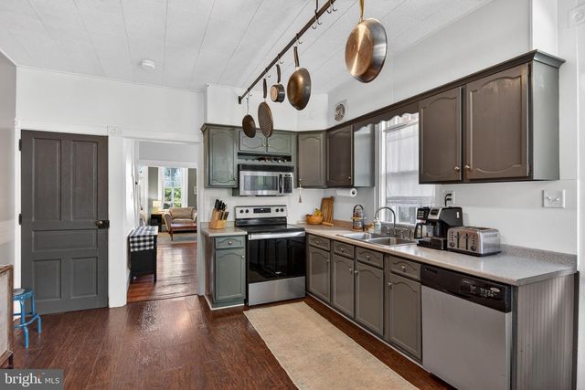 138 E NEW ST, Mountville, PA 17554