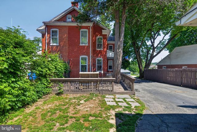 138 E NEW ST, Mountville, PA 17554