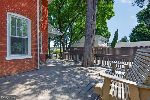 138 E NEW ST, Mountville, PA 17554
