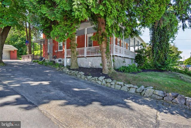 138 E NEW ST, Mountville, PA 17554
