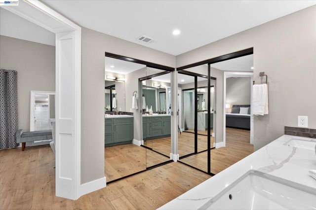 515 Burns Cir, San Ramon, CA 94583