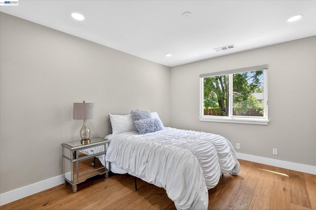 515 Burns Cir, San Ramon, CA 94583