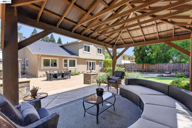 515 Burns Cir, San Ramon, CA 94583