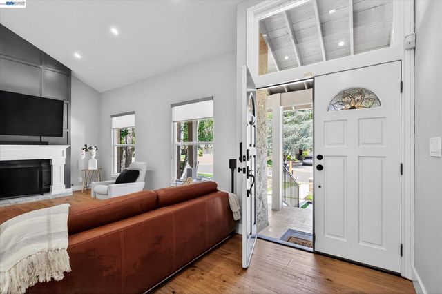 515 Burns Cir, San Ramon, CA 94583