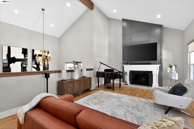 515 Burns Cir, San Ramon, CA 94583