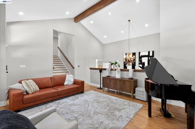 515 Burns Cir, San Ramon, CA 94583