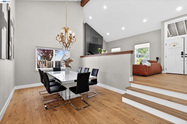 515 Burns Cir, San Ramon, CA 94583
