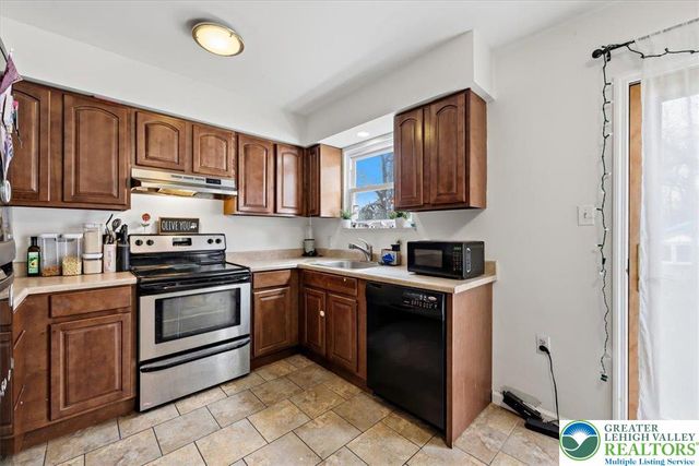 1220 South 8th Street, Allentown City, PA 18103