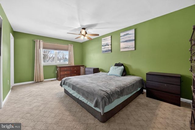 52 HAMPTON DR, Churchville, PA 18966