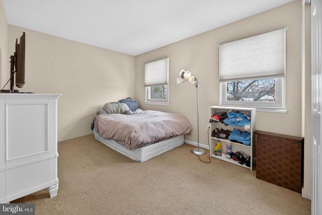 52 HAMPTON DR, Churchville, PA 18966