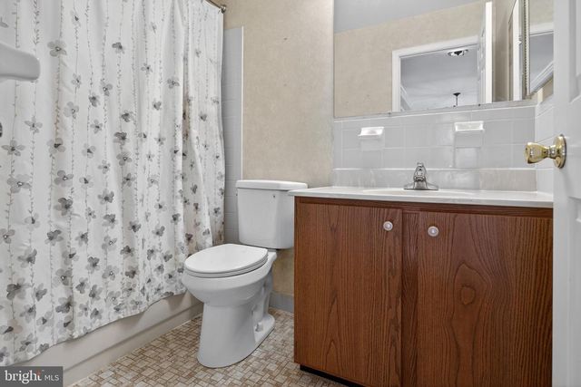 52 HAMPTON DR, Churchville, PA 18966