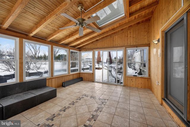 52 HAMPTON DR, Churchville, PA 18966