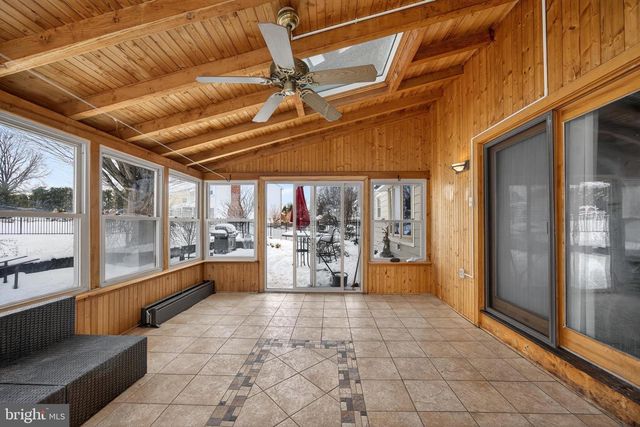 52 HAMPTON DR, Churchville, PA 18966