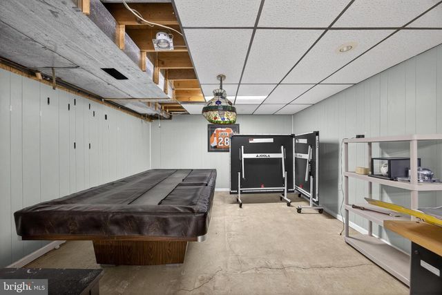 52 HAMPTON DR, Churchville, PA 18966