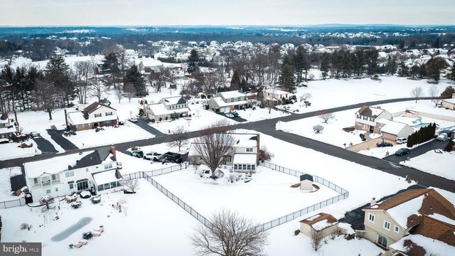 52 HAMPTON DR, Churchville, PA 18966