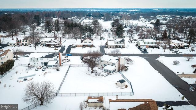 52 HAMPTON DR, Churchville, PA 18966