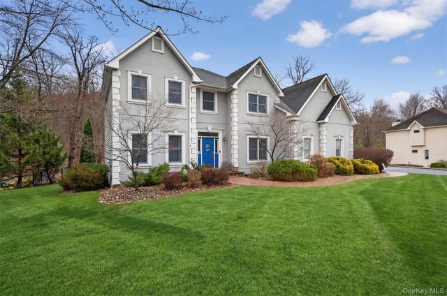 43 Greenwich Avenue, Central Valley, NY 10917