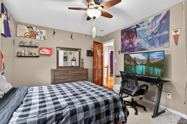 43 Greenwich Avenue, Central Valley, NY 10917