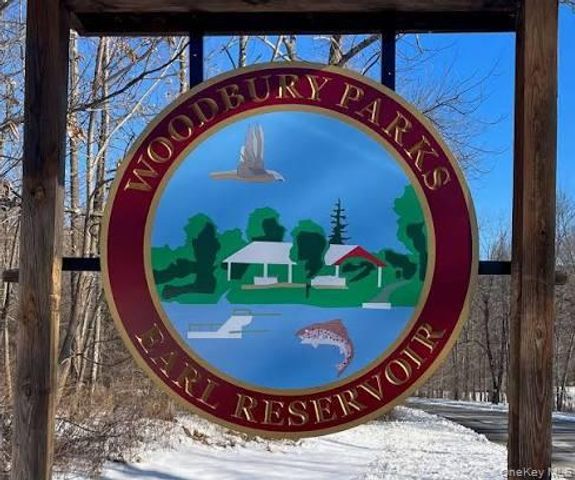 43 Greenwich Avenue, Central Valley, NY 10917