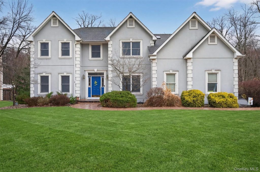 43 Greenwich Avenue, Central Valley, NY 10917