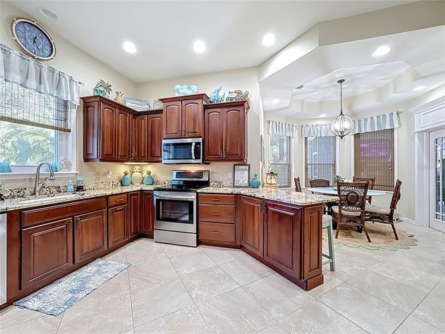 2044 84TH STREET CIRCLE NW, Bradenton, FL 34209