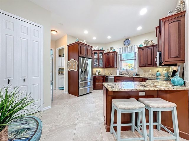 2044 84TH STREET CIRCLE NW, Bradenton, FL 34209