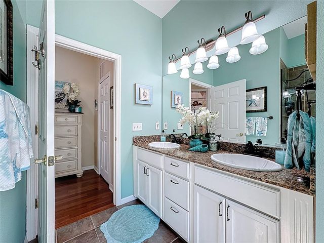 2044 84TH STREET CIRCLE NW, Bradenton, FL 34209