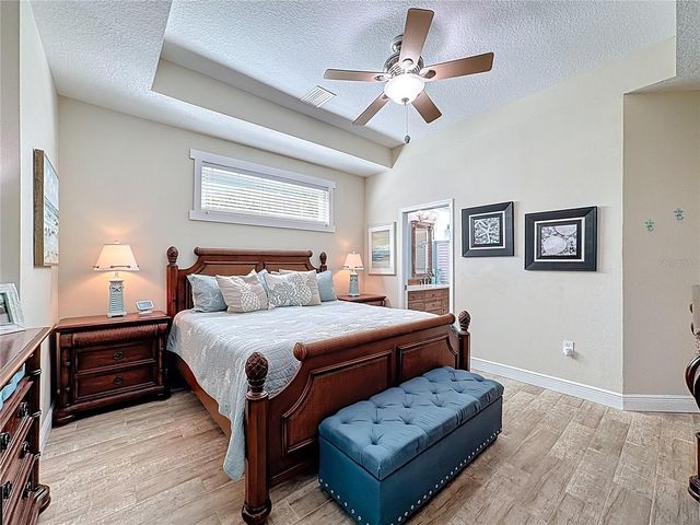 2044 84TH STREET CIRCLE NW, Bradenton, FL 34209