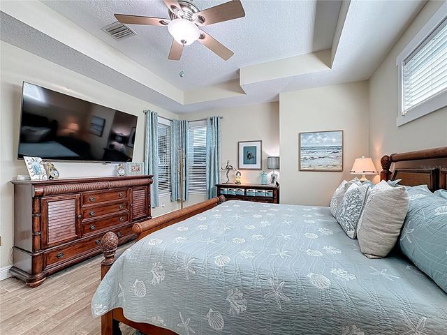 2044 84TH STREET CIRCLE NW, Bradenton, FL 34209