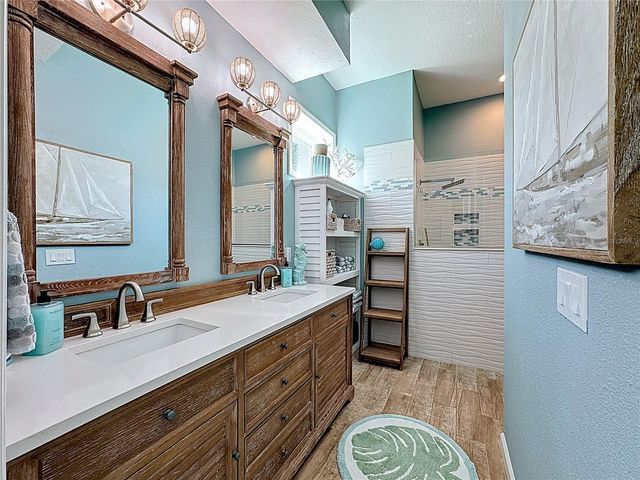 2044 84TH STREET CIRCLE NW, Bradenton, FL 34209