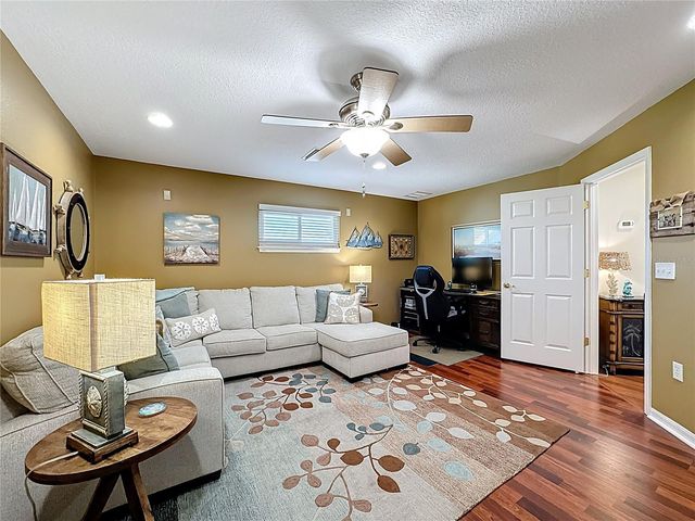 2044 84TH STREET CIRCLE NW, Bradenton, FL 34209