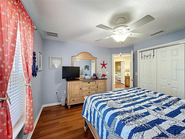 2044 84TH STREET CIRCLE NW, Bradenton, FL 34209