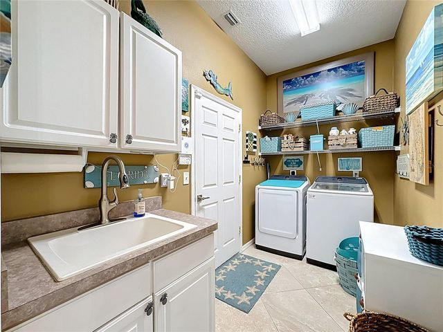 2044 84TH STREET CIRCLE NW, Bradenton, FL 34209