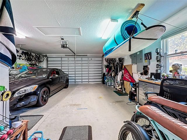 2044 84TH STREET CIRCLE NW, Bradenton, FL 34209