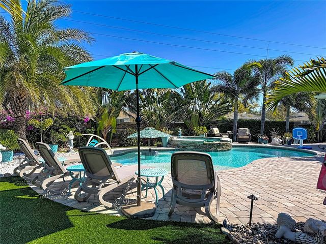 2044 84TH STREET CIRCLE NW, Bradenton, FL 34209